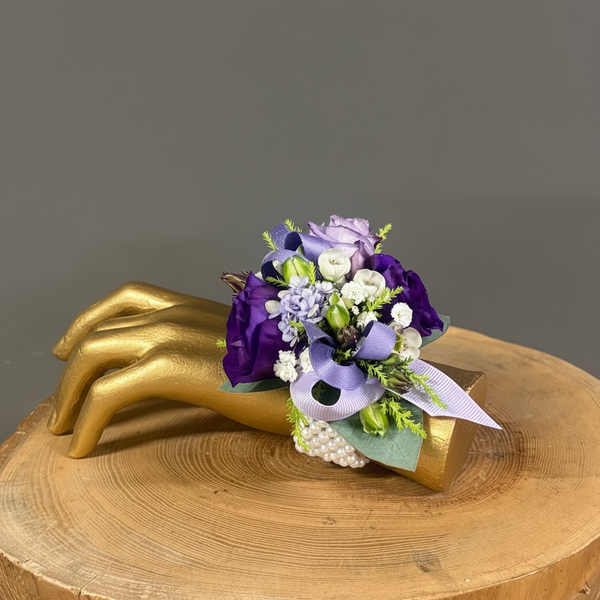 Debs Queen - Smooth Gold Hand 6